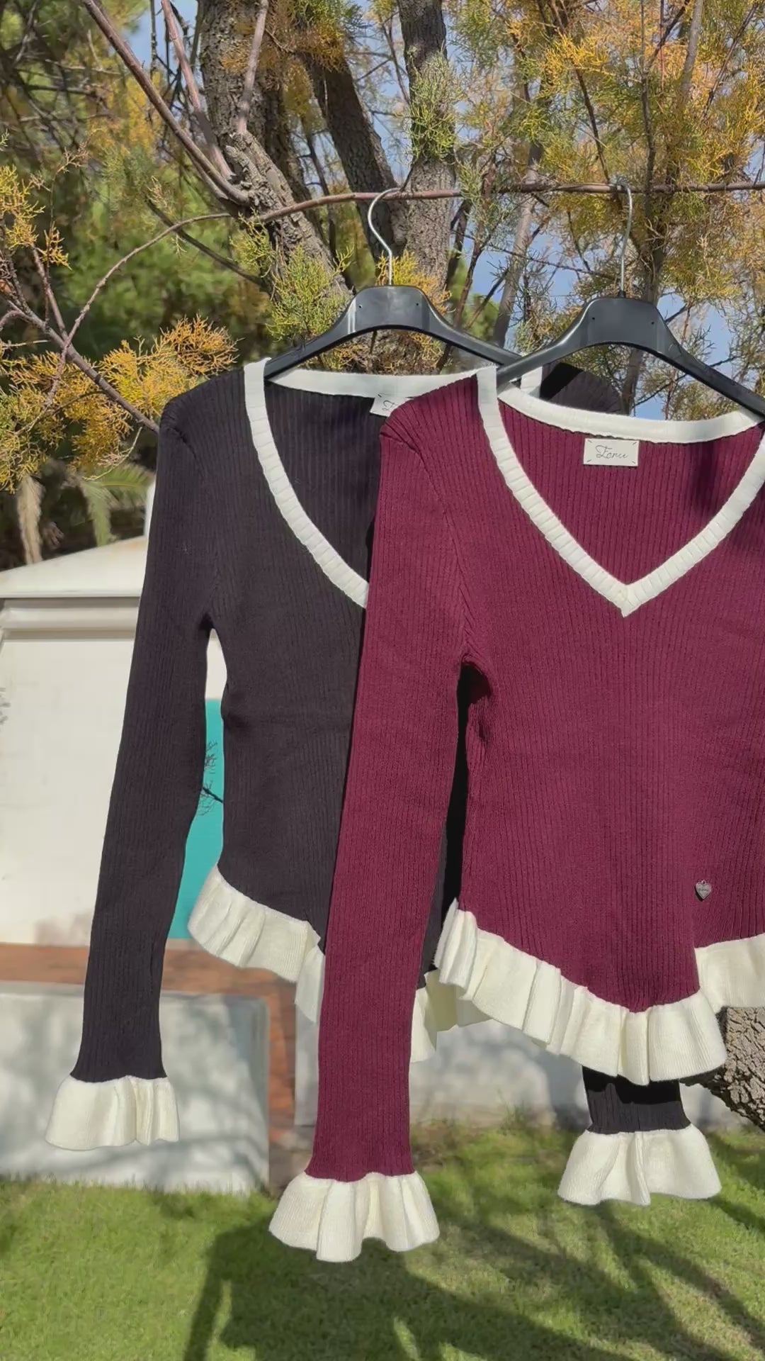 Contrast Ruffle V-Neck Sweater